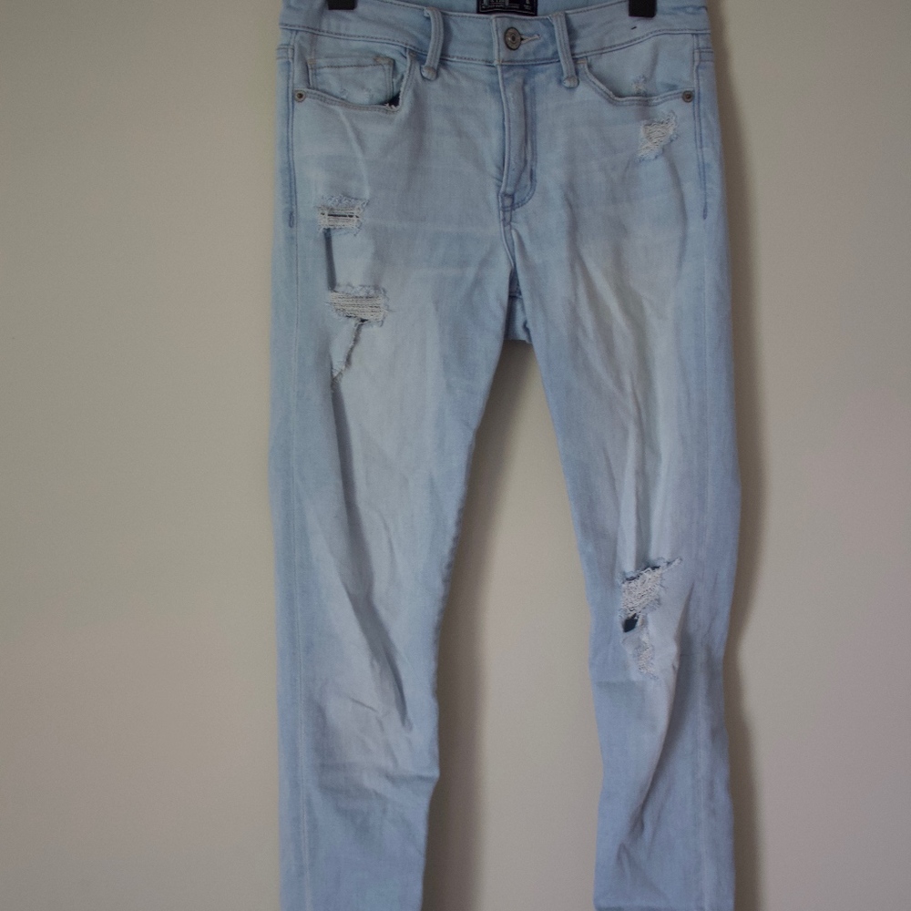 Abercrombie & Fitch Light Wash Skinny Jeans